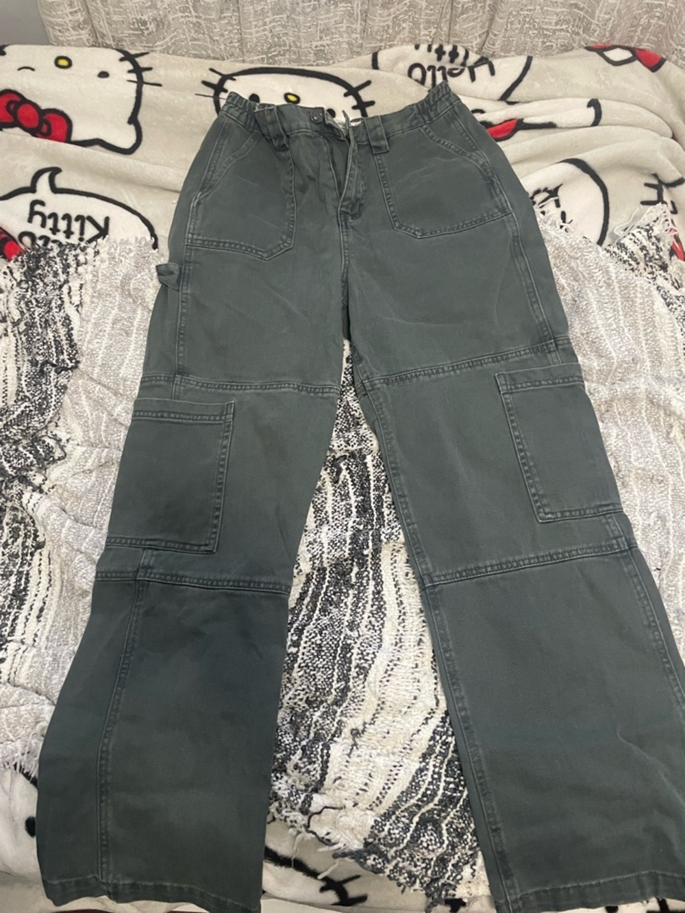 Painter-Style Utility Pants in Olive Green